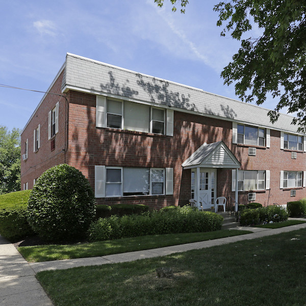 Aston Pointe